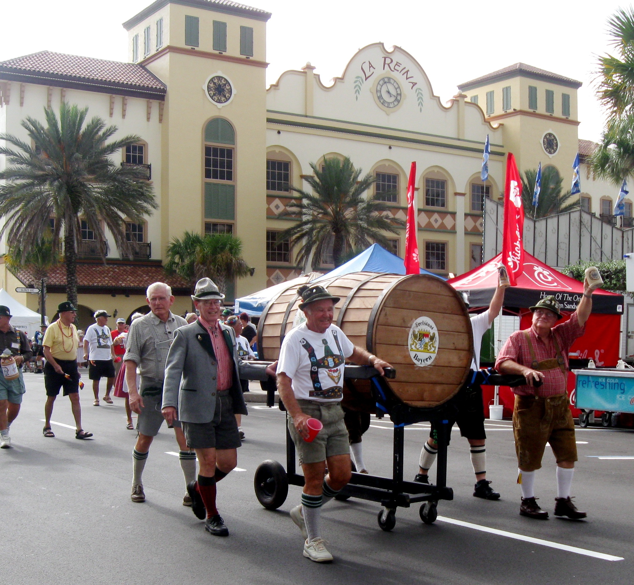 Committee plans for 180 golf carts, numerous acts in Oct. 20 Oktoberfest Parade