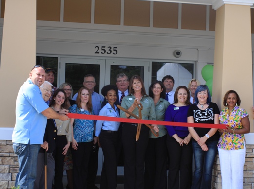 Community Bank & Trust of Florida cuts ribbon on new Pinellas Branch