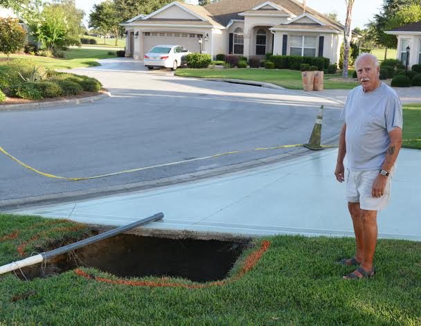 Sabal Chase residents surprised  by sudden sinkhole at their home