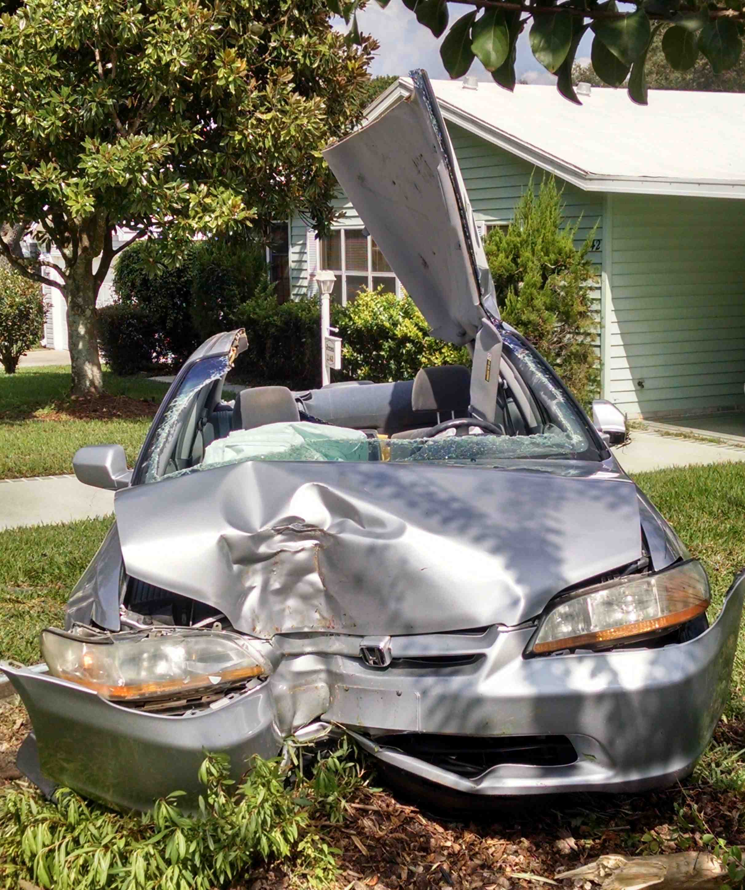 Firefighters cut roof off car to free man in crash on Historic Side