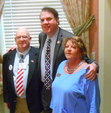 Congressman Alan Grayson draws packed house at Colony Cottage