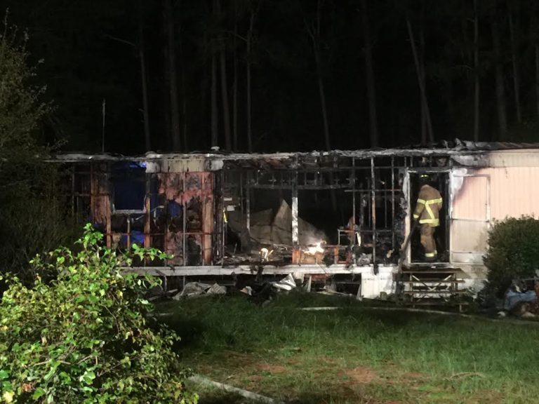 10-year-old dies in Ocklawaha mobile home fire