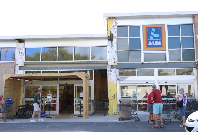 ALDI in Lady Lake to close for remodeling, employees to shift to Trailwinds Village store