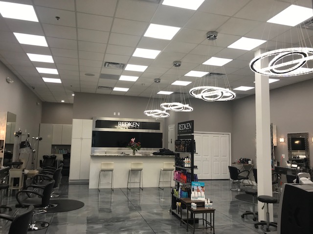 New salon in Freedom Plaza