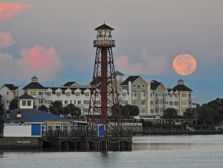 Strawberry Moon captured over Lake Sumter Landing