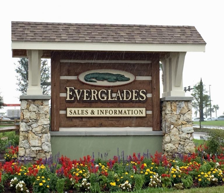 Everglades Recreation Center Sports Pool closed