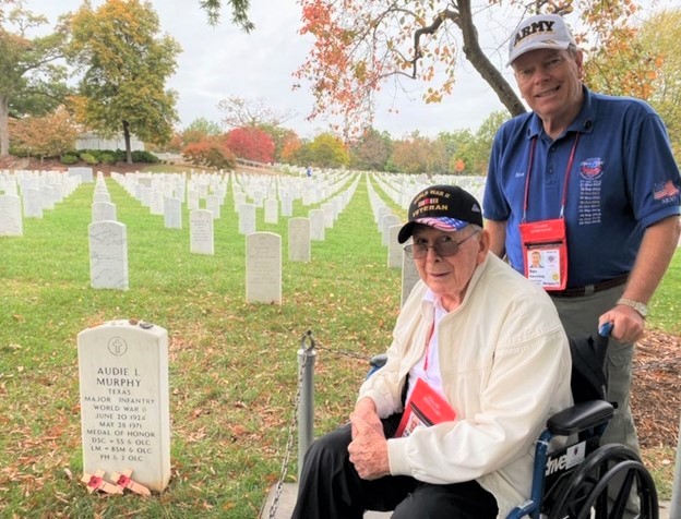 97-year-old World War II veteran makes most of Villages Honor Flight trip to D.C.