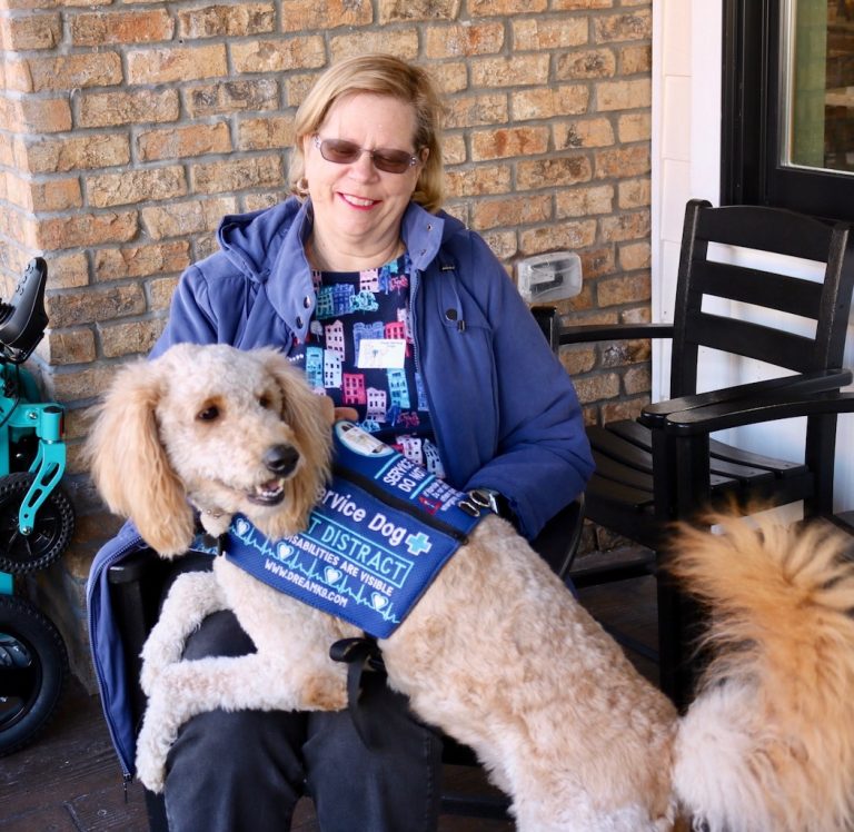 Service dogs provide warm welcome at restaurant in Brownwood