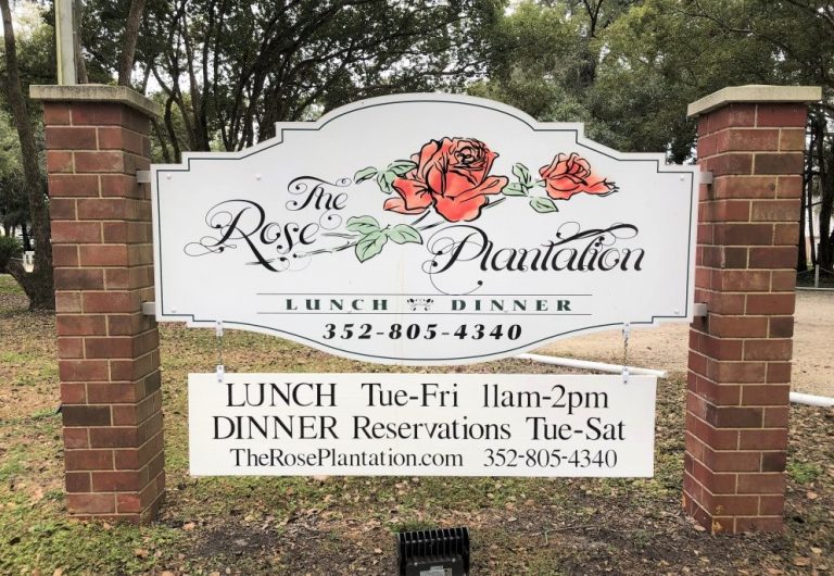 The Rose Plantation in Frutiland Park provides ultimate lunchtime experience