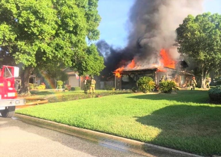 Leesburg firefighters battle blaze that damages four condo units