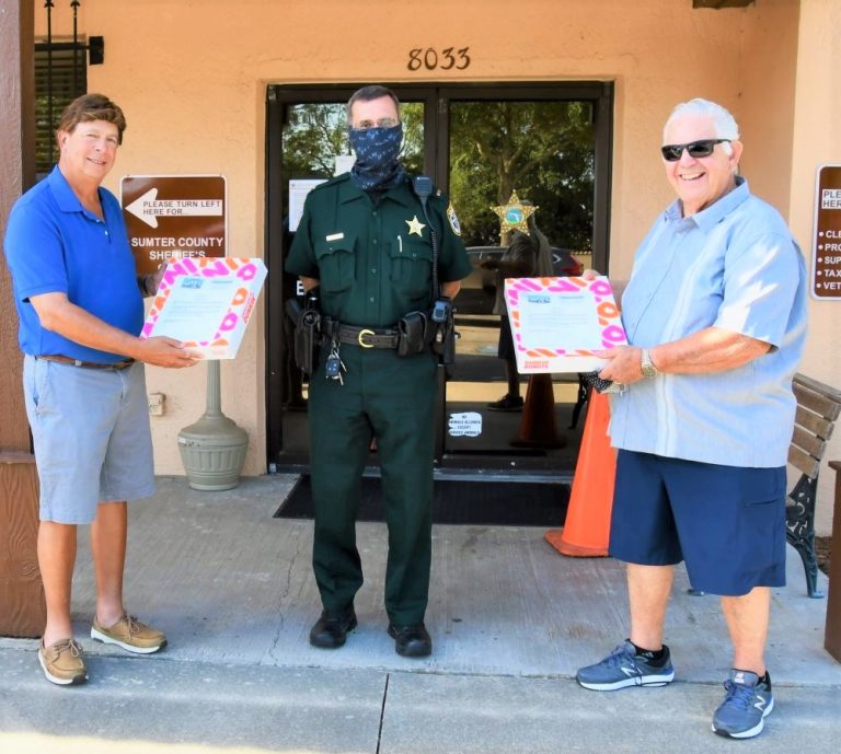 Temple Shalom Brotherhood makes special delivery to local first responders