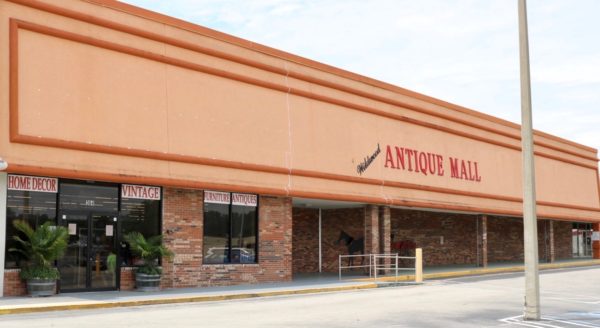 The Wildwood Antique Mall on Shopping Center Mall