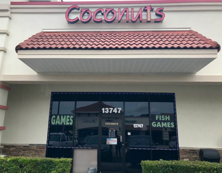 CoconutsFish Games internet cafe in Lady Lake