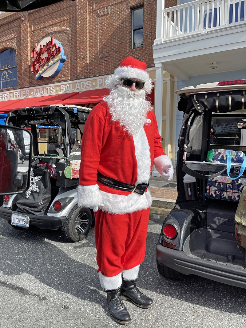 Santa Spotted In Lake Sumter Landing Scouting The Villages