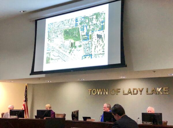 The Lady Lake Commission on Wednesday reviewed a site plant for the 288 unit Lady Lake Square Apartments