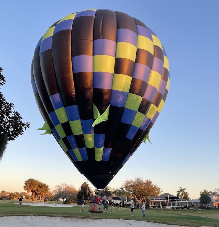 Hot air balloon makes emergency landing on golf course in The Villages