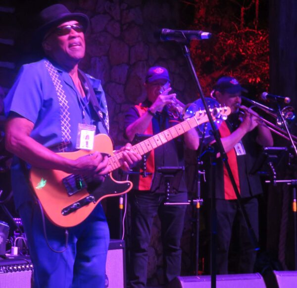 Bobby Blackmon played some blues flavored rock with the Rollers