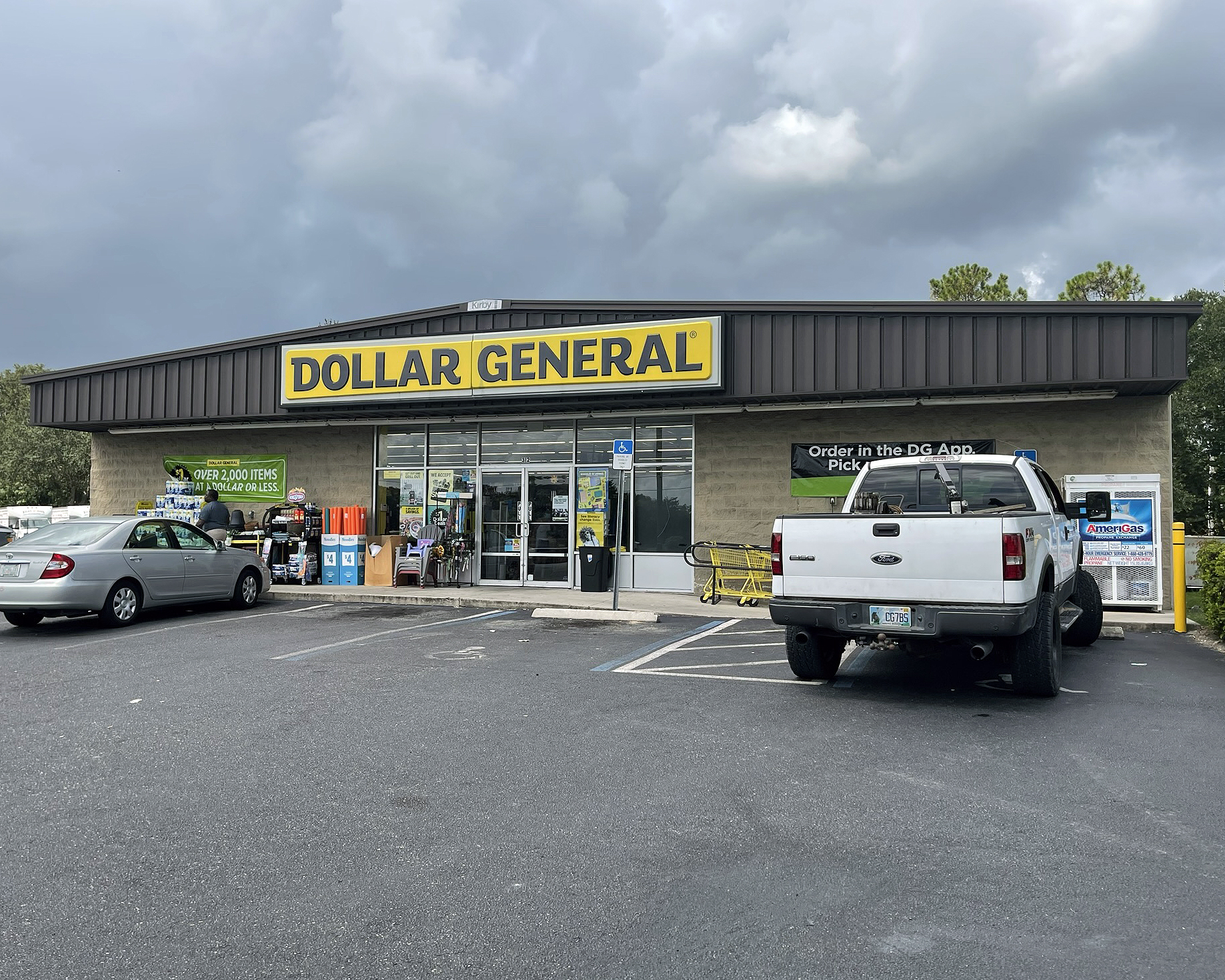 DOLLAR GENERAL 1