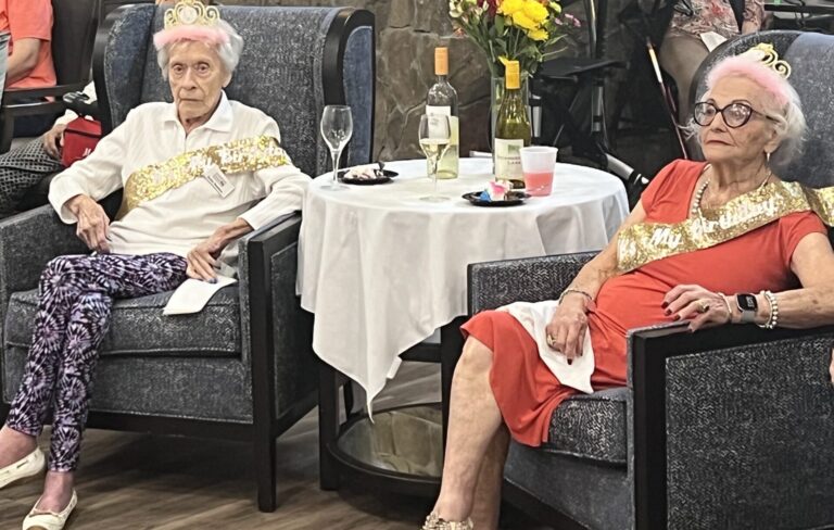 Pair offers advice for the young as they celebrate their 101st birthdays