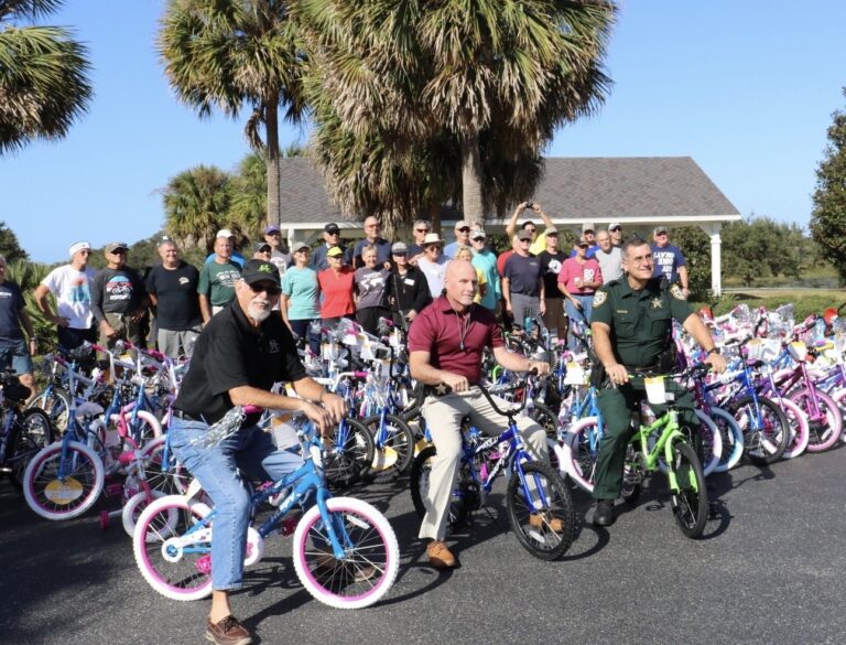 Bicycle clubs and sheriff’s office collect bicycles for holiday giveaway