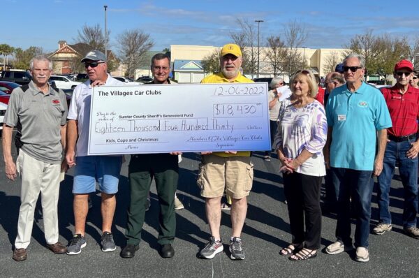 Lt. Robert Siemer accepted the check on behalf of the Sheriffs Office and thanked the clubs for their generosity Lt. Robert Siemer accepted the check on behalf of the Sheriffs Office and thanked the clubs for their generosity