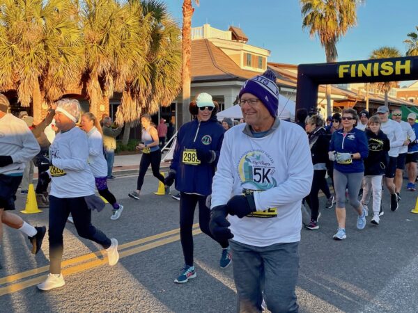 It was a chilly start to the race at Lake Sumter Landing