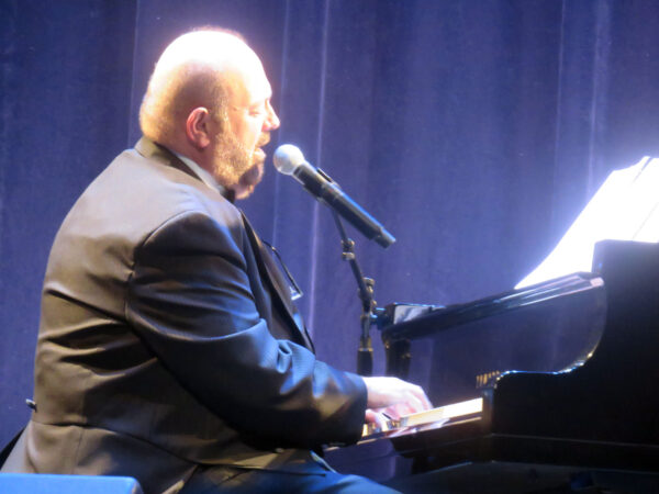 Maestro Bill Doherty offered a powerful version of Danny Boy as a tribute to his father