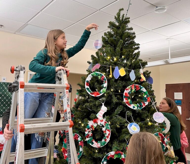 Town Hall tree decoratin featured image