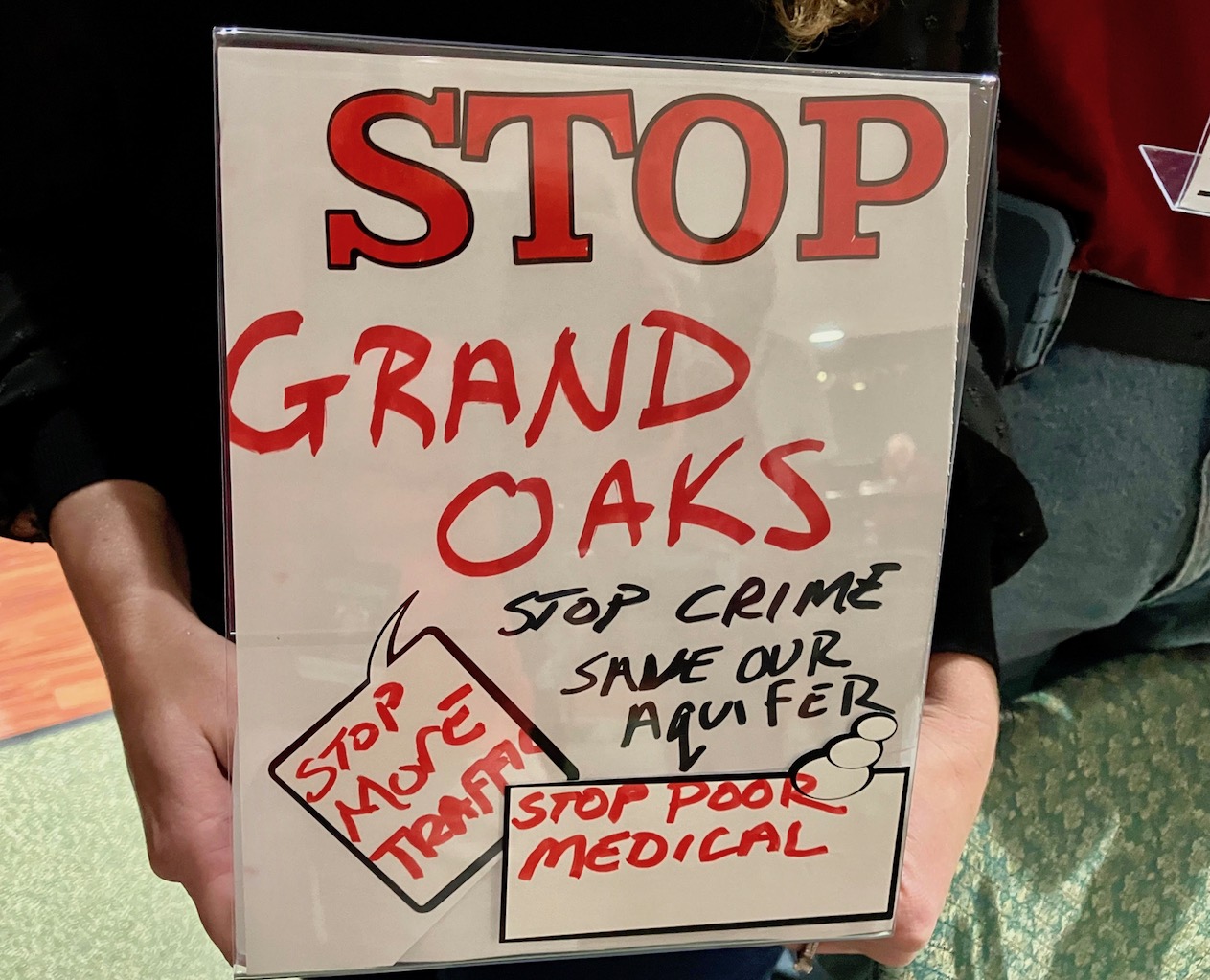 Stop Grand Oaks sign
