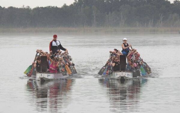 HEAT Dragon Boat members try to paddle as efficiently as possible HEAT Dragon Boat members try to paddle as efficiently as possible