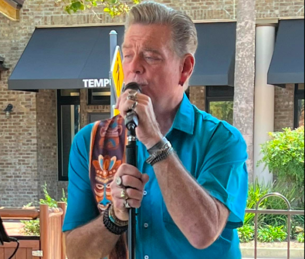 Steven Bruce Carter performs at The Villages Country Rocker Steven Bruce Carter performs at The Villages Country Rocker