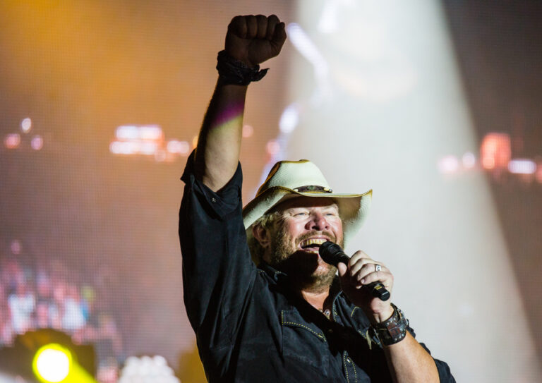 Toby Keith at the Hodag Country Fest in Rhineland, Wi. July 2018