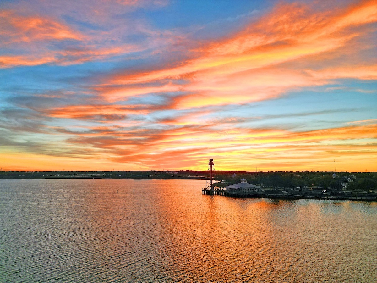 Colorful sunrise over Lak Sumter