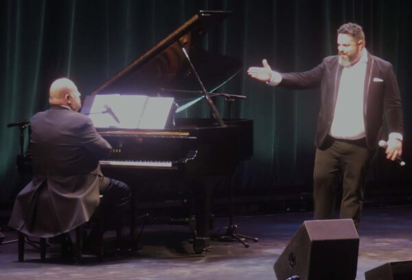 Fernando Varela and Maestro Bill Doherty perform in benefiit for The Opera Club of The Villages