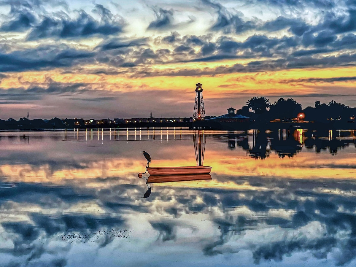 Dawn breaks over Lake Sumter