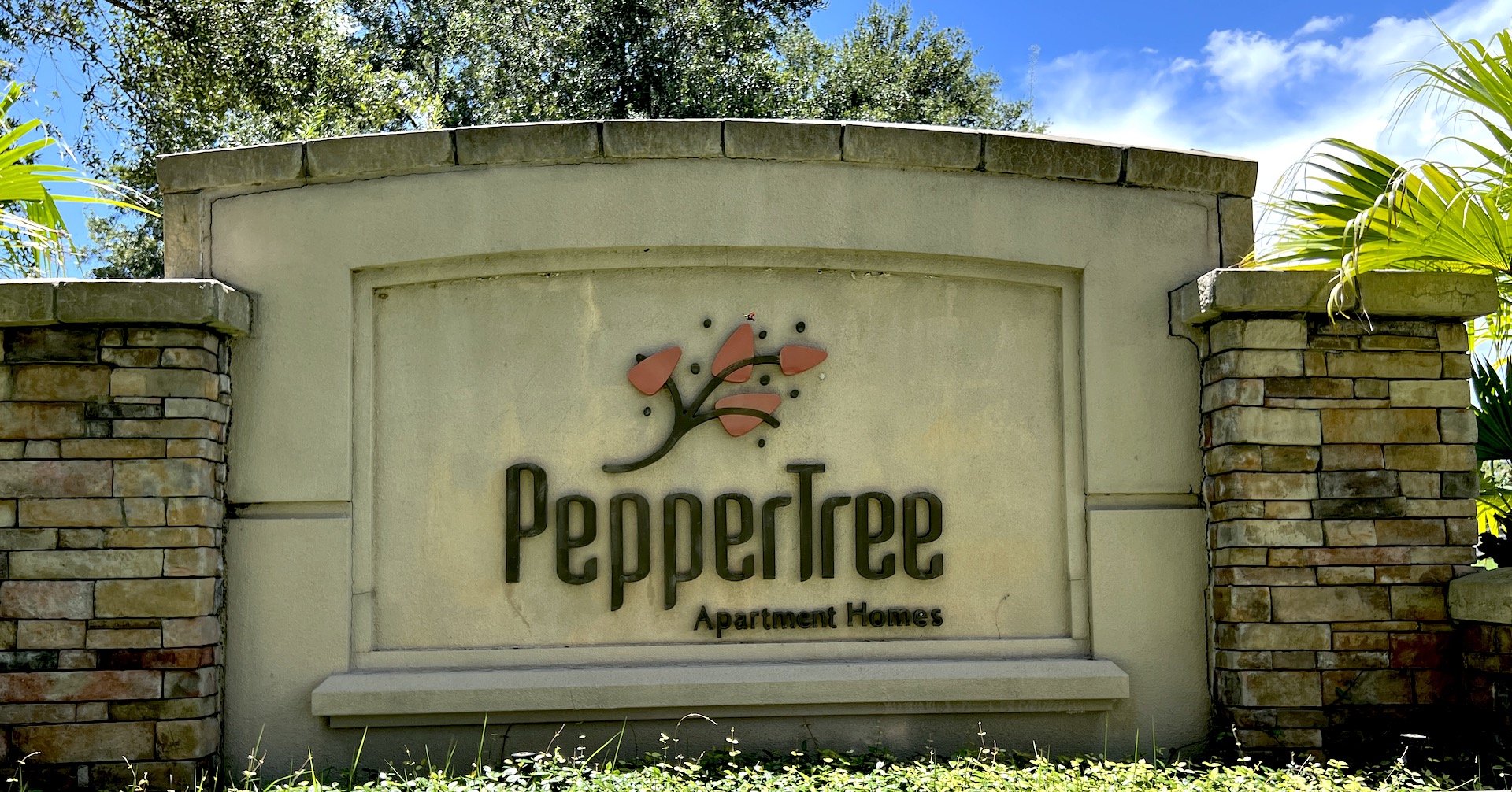 PepperTree Apartment Homes in Wildwood