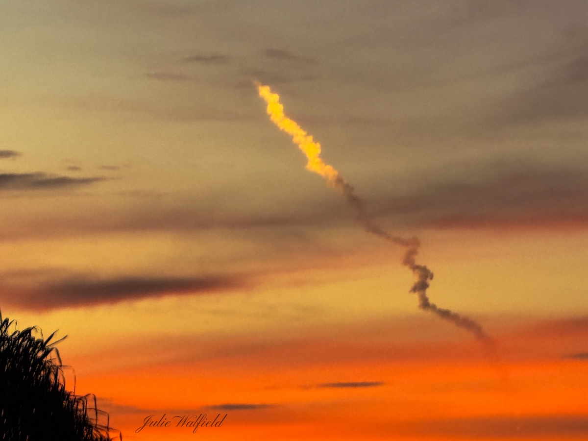 Beautiful sunrise with SpaceX Falcon 9 in The Villages Beautiful sunrise with SpaceX Falcon 9 in The Villages
