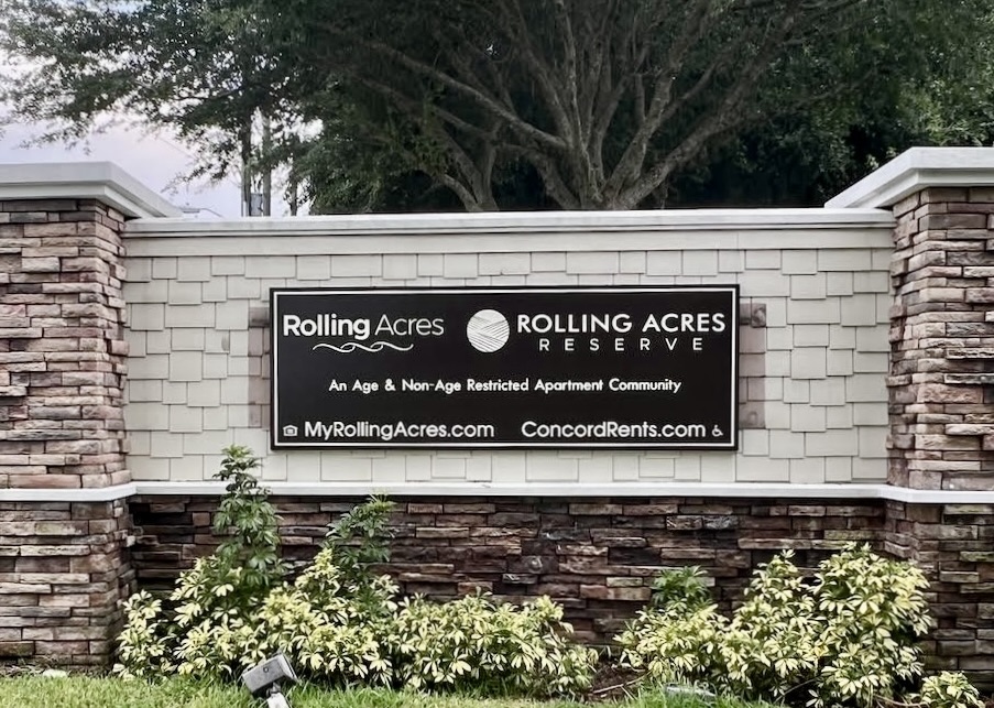 Rolling Acres Apartments