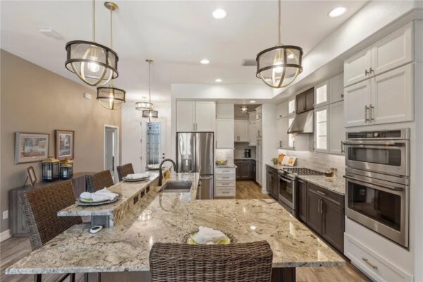The chef-friendly kitchen is filled with upgrades. (Photo: Realtor.com) The chef-friendly kitchen is filled with upgrades. (Photo: Realtor.com)
