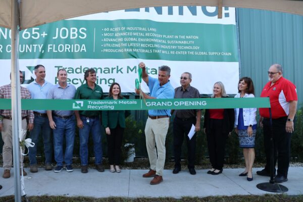 The ribbon was cut to signify the opening of the new The ribbon was cut to signify the opening of the new