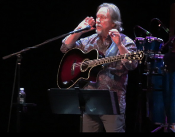 Jim Messina acts as conductor as his audience sings along Jim Messina acts as conductor as his audience sings along
