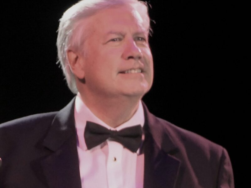 Lee Mueller wil debut as director of The Villages Pops Chorus on March 31
