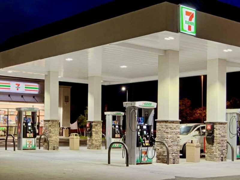 7 Eleven at 4076 East County Road 462 Night View