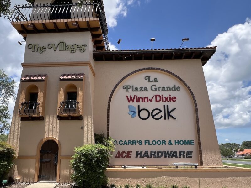 La Plaza Grande entrace sign for Winn Dixie ,belk, Ace Hardware