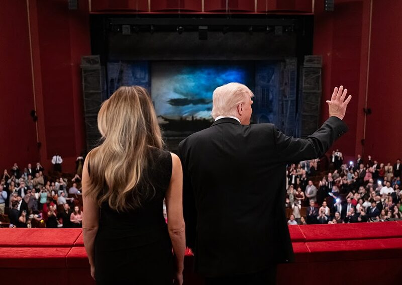 Trump waving at Kennedy Center