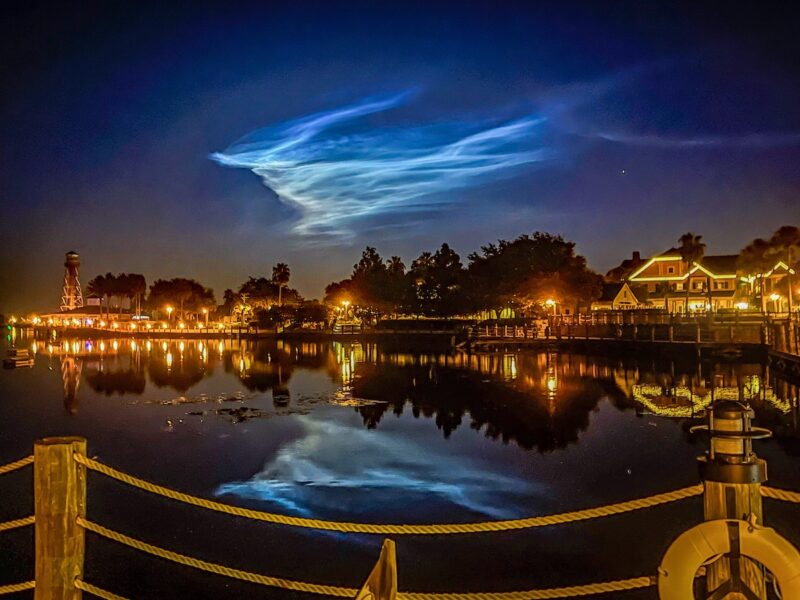 SpaceX vapor trail over Lake Sumter in The Villages