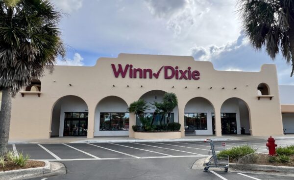 The Winn Dixie supermarket at La Plaza Grande was the rirst supermarket in The Villages The Winn Dixie supermarket at La Plaza Grande was the rirst supermarket in The Villages