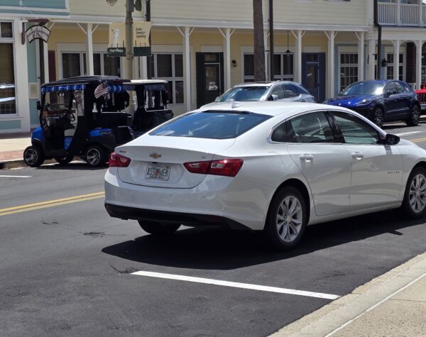 A member of the Parking Patrol documented this great parking job A member of the Parking Patrol documented this great parking job