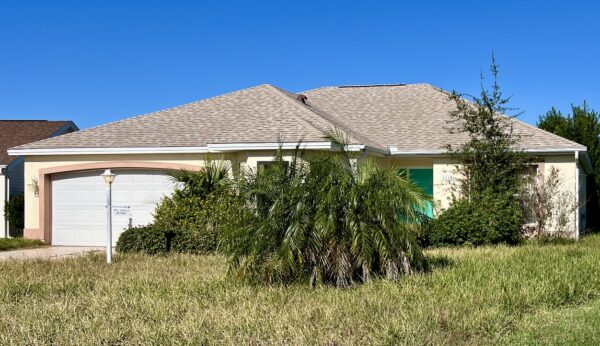 This home at 1715 Madero Drive was the subject of a complaint to Community Standards This home at 1715 Madero Drive was the subject of a complaint to Community Standards