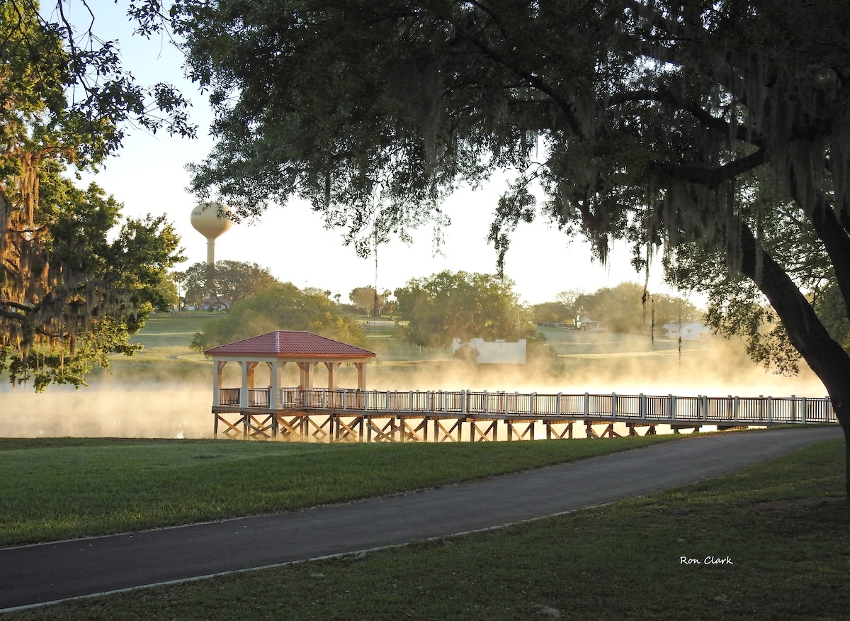 Gorgeous sunrise at Golfview Lake Park in The Villages Gorgeous sunrise at Golfview Lake Park in The Villages